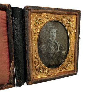Antique Daguerreotype Photograph 1/9th Plate Victorian Woman Book Leather Case